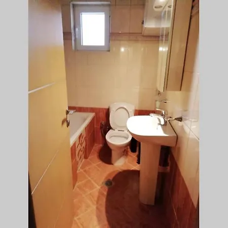 Kastoria House#maniaki Maniákoi